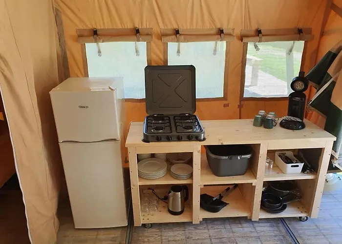 キャンプ場 Safaritent Op Camping La Douane ヴレス・シュル・スモワ